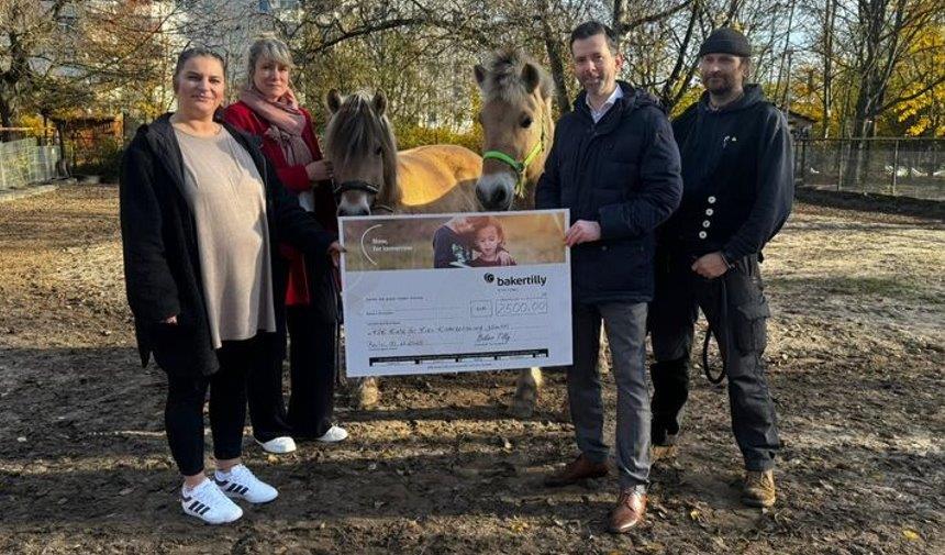 Spende der Baker Tilly Stiftung an den Abenteuerspielplatz Fort Robinson