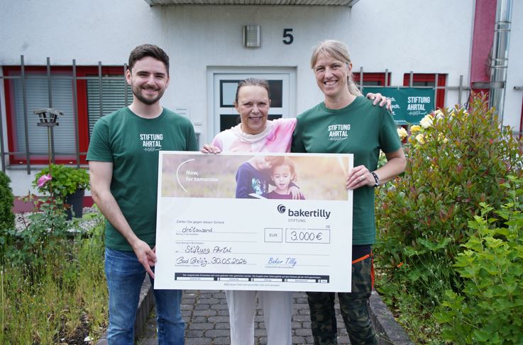 Baker Tilly Stiftung unterstützt TEAM DORI bei der Wiederaufbauhilfe im Ahrtal