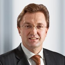  Helmut  Heyer