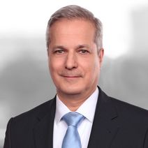Dr. Jens  Hoeppe