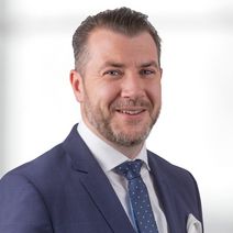 Dr. Christian  Frank