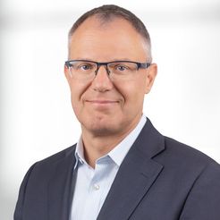  Martin  Weinand