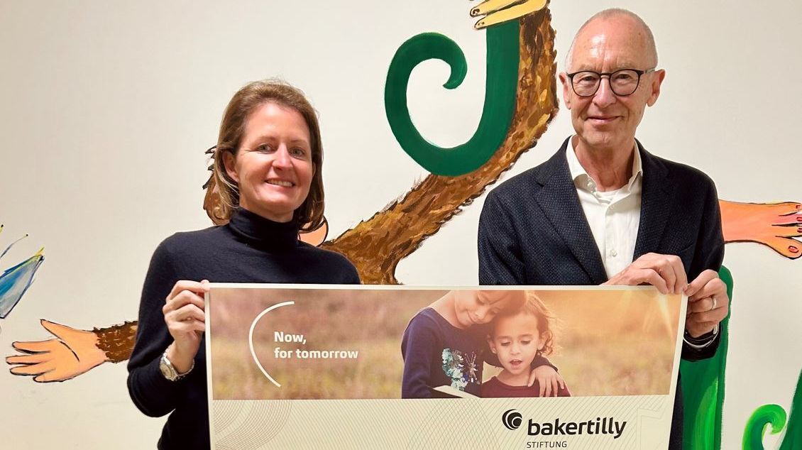 Baker Tilly Stiftung fördert „Ein Platz für Kinder“ mit 3.000 Euro