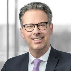 Dr. Stefan W.  Fischer