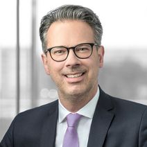 Dr. Stefan W.  Fischer