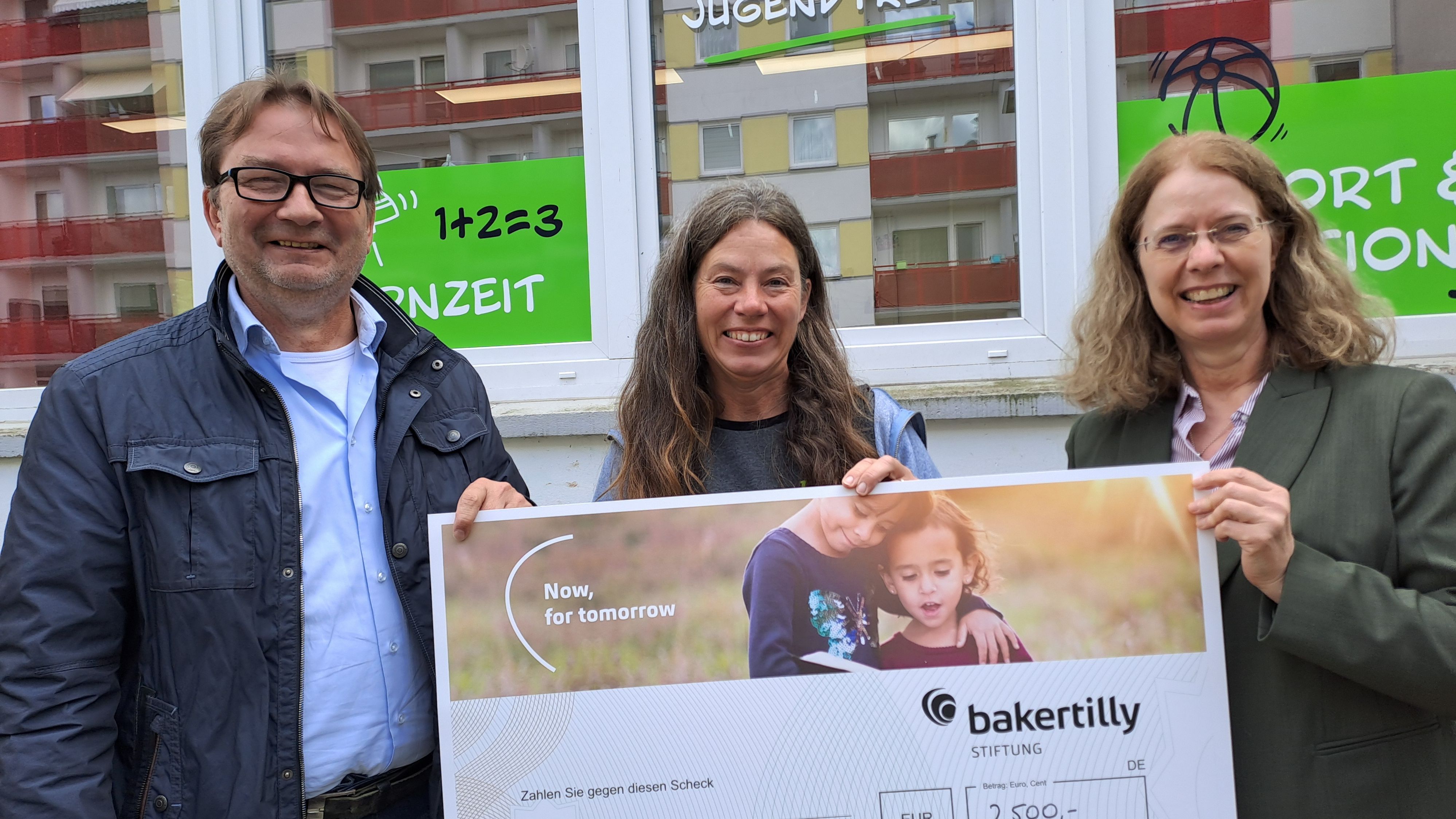 Spende der Baker Tilly Stiftung für „Jumpers Schwerin“