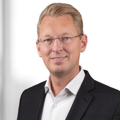 Dr. Christian Teuber