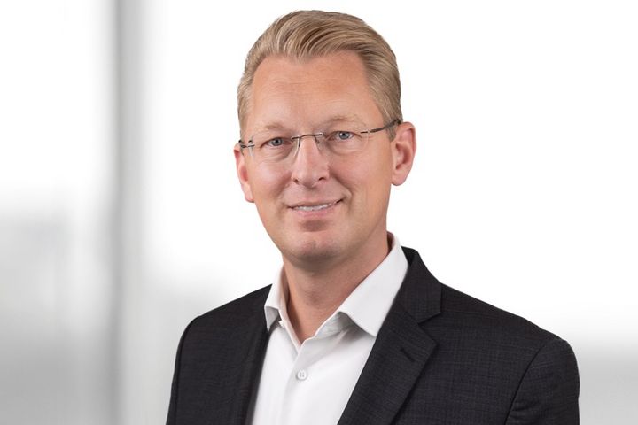 Dr. Christian Teuber