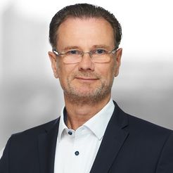  Oliver  Pegelow