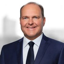  Christian P. Roos