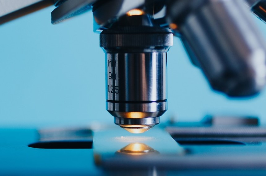 Baker Tilly begleitet NanoEntek bei Übernahme von med-tech supplies 