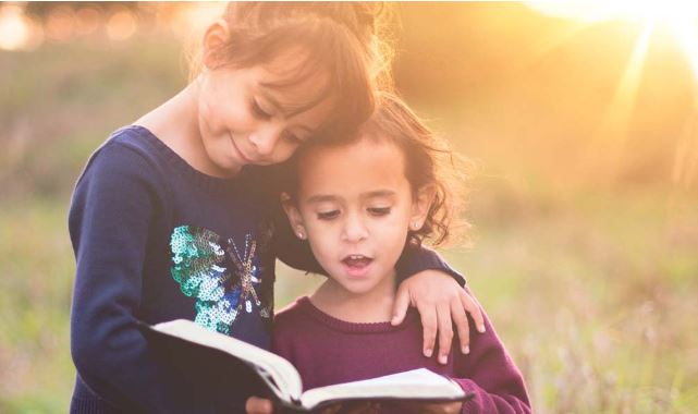 Baker Tilly Stiftung spendet an das Projekt „Geschwisterkinder Tag“